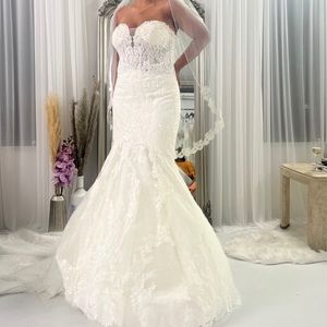 Pronovias Privee Wedding Dress